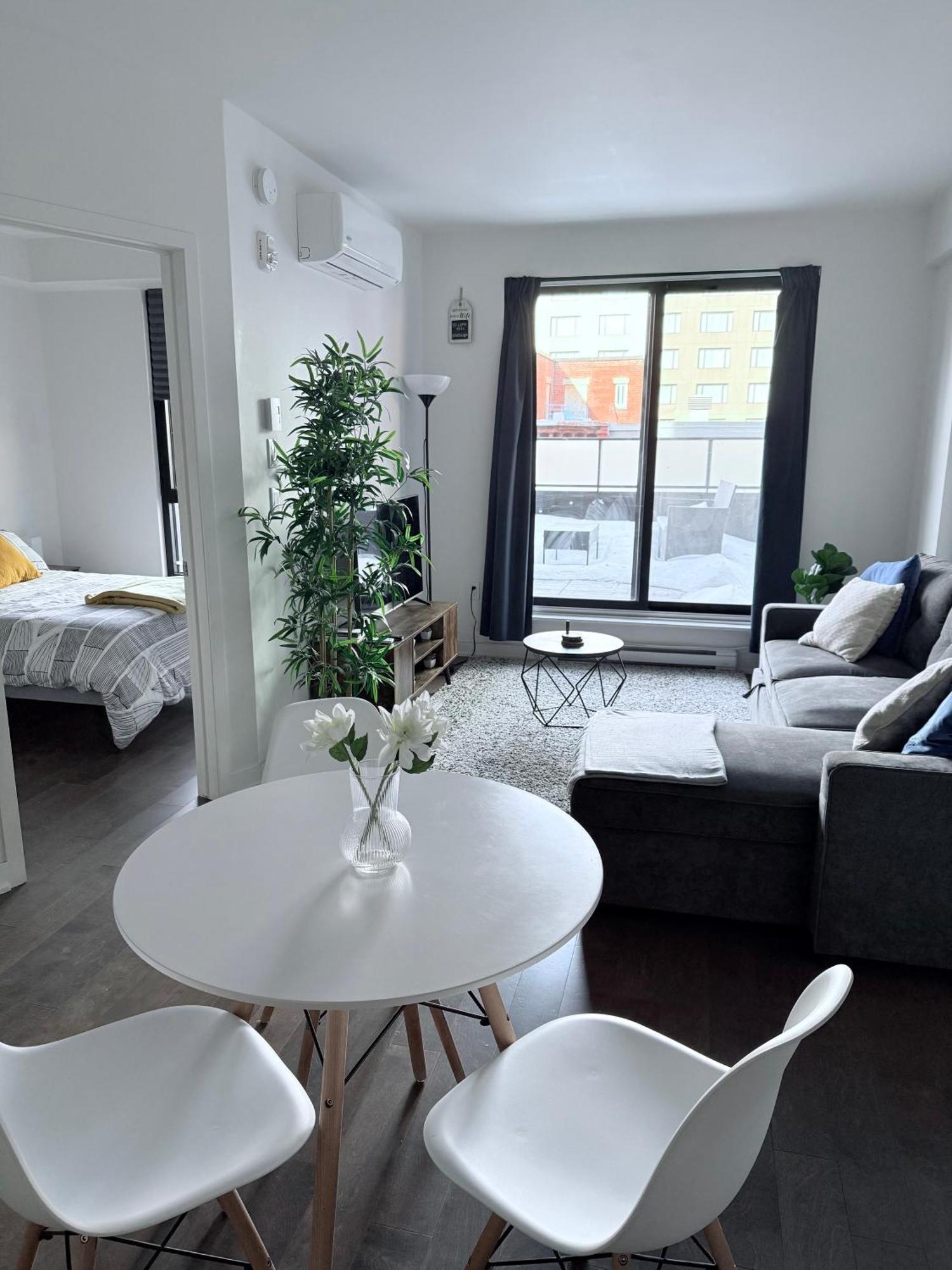 Condo In The Heart Of Downtown Montréal Eksteriør billede
